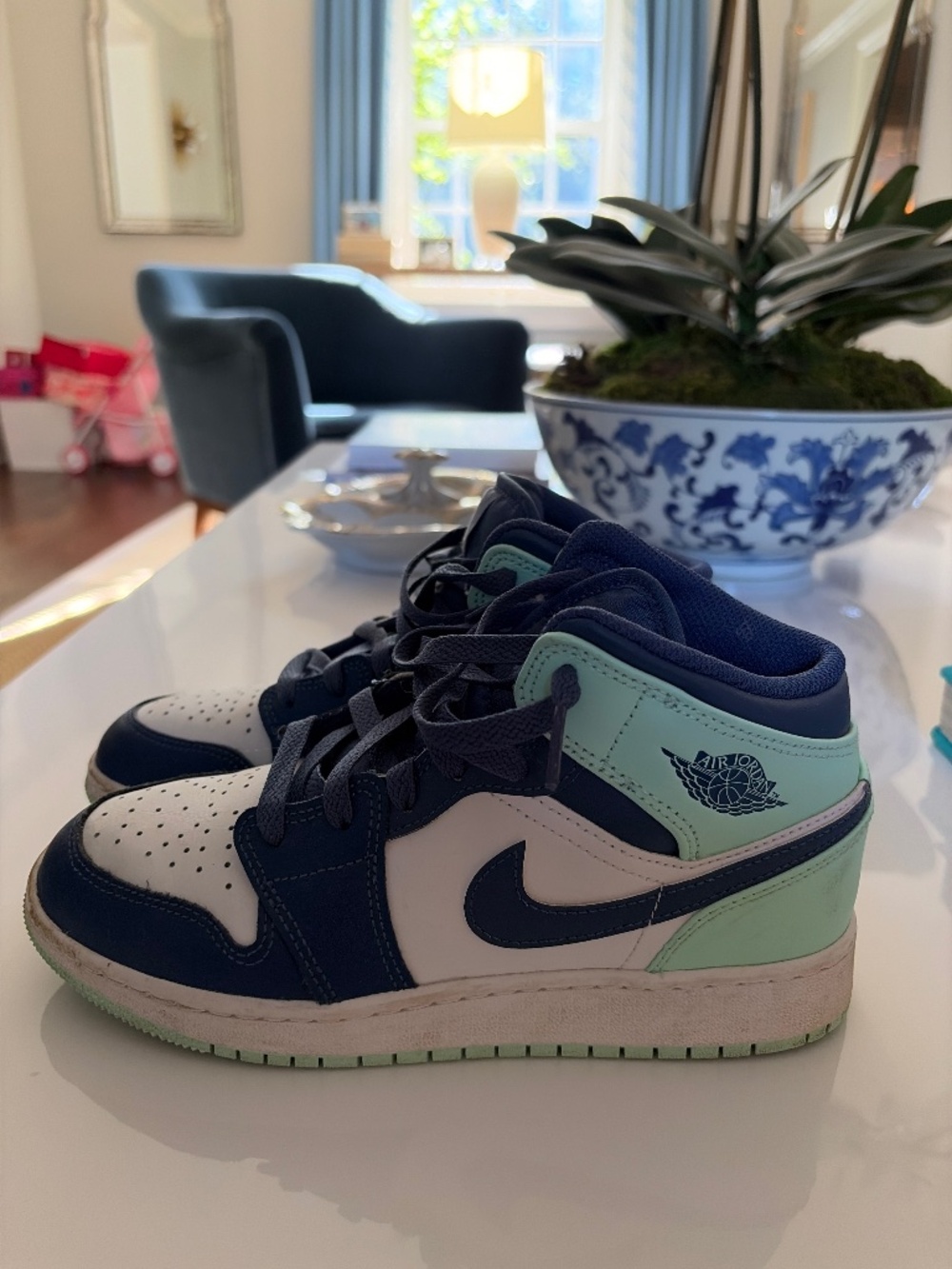 Nike Air Jordan 1 Mid Mystic Navy Blue Mint Foam White Size 4.5Y